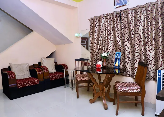 Hemharsh Holiday Home With Pool