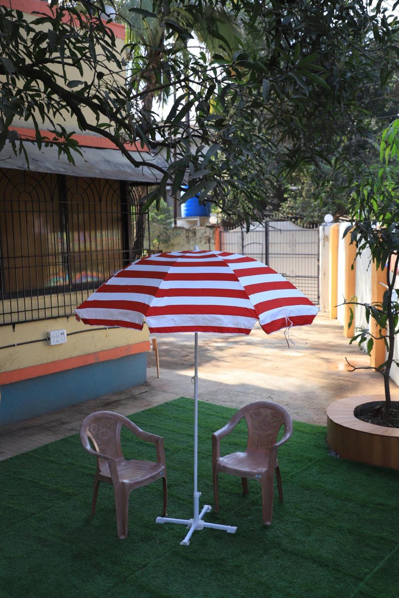 Hemharsh With Pool Holiday home Karjat